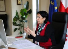 رئیس جمهور گرجستان قانون جنجالی «نفوذ خارجی» را وتو کرد/ سالومه زورابیشویلی، پس از اعتراضات، از تصویب قانون روس گرایانه کوتاه آمد/ گامی برای نزدیک شدن به اروپا