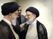 پیام تسلیت رهبر انقلاب در پی درگذشت شهادت‌گونه رئیس‌جمهور و همراهان گرامی ایشان/ حضرت آیت‌الله خامنه‌ای: اینجانب 5 روز عزای عمومی اعلام می کنم و به ملت عزیز ایران تسلیت می گویم/ جناب آقای مخبر طبق اصل ۱۳۱ قانون اساسی در مقام مدیریت قوه‌ مجریه قرار می گیرد