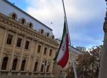 نیمه برافراشته شدن پرچم جمهوری اسلامی ایران/ گشایش دفتر یادبود در کلیه نمایندگی‌های خارج از کشور