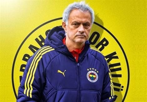 مورینیو قراردادش را با فنرباغچه امضا کرد
