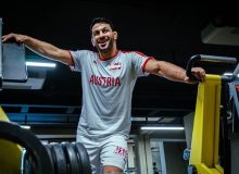جمعه؛ روز حسن یزدانی
