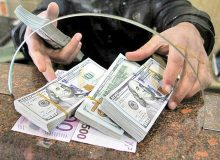 قیمت دلار تا ۱۰۰ هزار تومان هم خواهد رسید