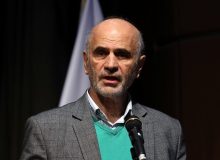 فرشاد مومنی: تندروها در ساخت رانتیِ غیرشفاف، حکومت را فریب می دهند/ راه نجات ایران توسعه عادلانه و فراگیر و به رسمیت شناختن همه عناصر و اجزای نظام ملی است
