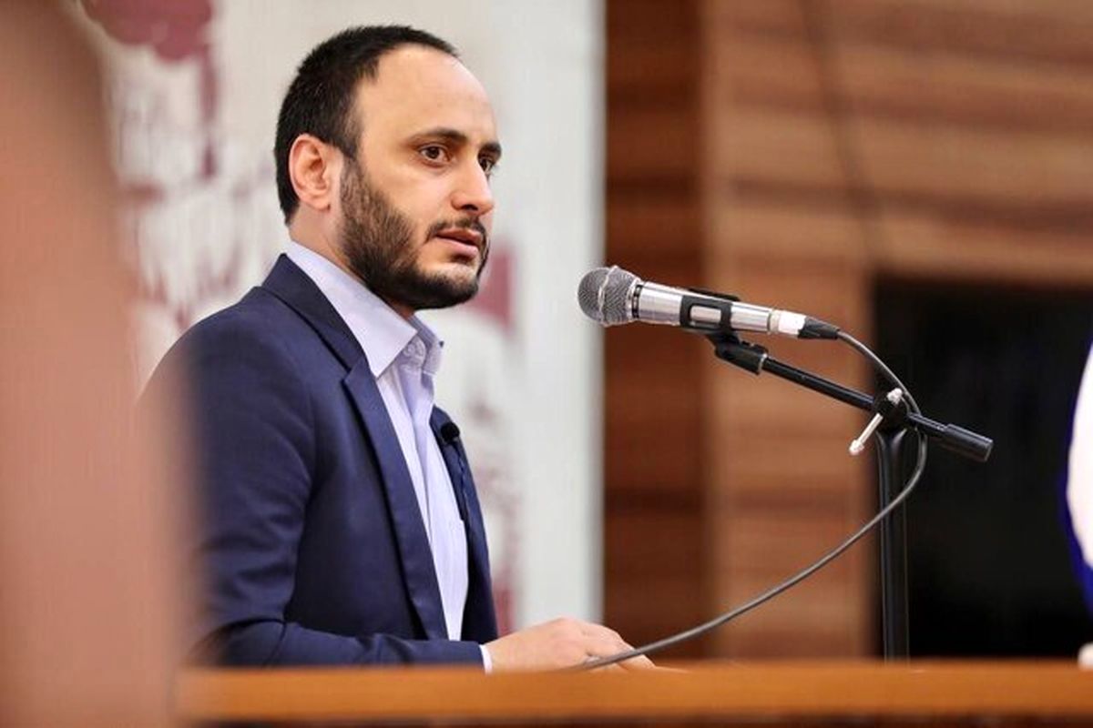 حمله دوباره سخنگوی دولت به ظریف: نگویند که ترامپ نمی‌گذاشت نفت بفروشیم ولی بایدن گذاشت؛ ۹ ماه با ریاست‌جمهوری همان فرد فعالیت کردند ولی باز هم نتوانستند نفت بفروشند