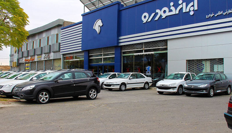 ایرانخودرو تسلیم ثبت نام کنندگان تارا دستی شد