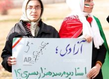 دلواپسان می‌خواهند به بهانه جیمی‌جامپ یک دختر ورود زنان به استادیوم را ممنوع کنند/ انگار به خاطر حادثه رانندگی صنایع خودروسازی تعطیل شود!