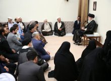 توصیه رهبر انقلاب درباره شرکت در دور دوم انتخابات ریاست جمهوری/ اینکه تصور شود کسانی که در دور اول رأی ندادند مخالف نظام هستند، برداشت کاملاً اشتباهی است/ البته اهل سیاست و جامعه‌شناسان مشارکت کم در مرحله اول را بررسی می‌کنند