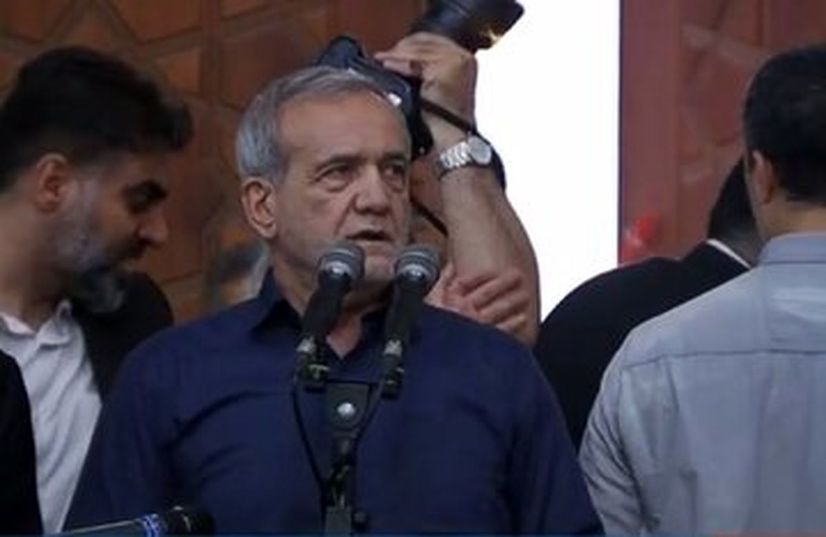 رئیس جمهوری منتخب: من در این انتخابات وعده دروغ ندادم/ اگر هدایت های مقام معظم رهبری نبود، فکر نکنم اسم من به این راحتی از صندوق‌ها در می‌آمد