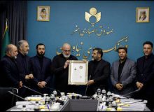 نشان درجه یک هنری به یک بازیگر اهدا شد/قدردانی از هنرمندی انقلابی