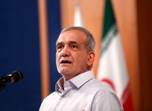 پزشکیان: جامعه کارگری پیشنهادات خود را برای گزینه‌های وزارت کار ارائه کند/ نباید با هم دعوا کنیم