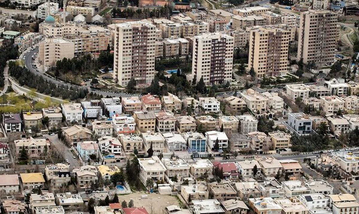 خرید ملک با این دستمزد‌ها ۵۰۰ سال طول می‌کشد