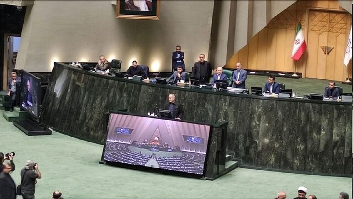 پزشکیان در مجلس: تمام تلاشم این است که پاسخگوی مردم باشم/ مجبوریم دست به دست هم داده تا از بحران ها و مشکلات با هماهنگی و همدلی عبور کنیم