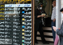 دنده عقب بورس با فرمان گروه خودرو/ احتیاط بازار ارز با خبر سفر عمان
