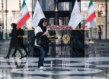 بازارهای مالی در تقاطع ریسک و امید؛ سرنوشت مبهم شاخص‌ها در بزنگاه تصمیم‌سازان
