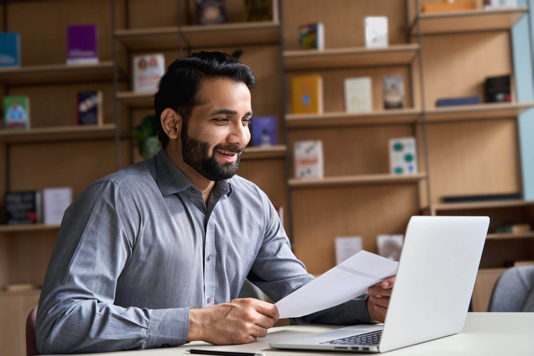 مصاحبه کاری آنلاین یا حضوری؟ کدام بهتر است و چگونه آماده شویم؟