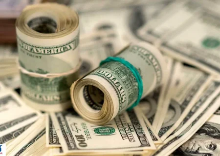 پیش بینی قیمت دلار برای فردا دوشنبه ۵ آبان ماه اعلام شد