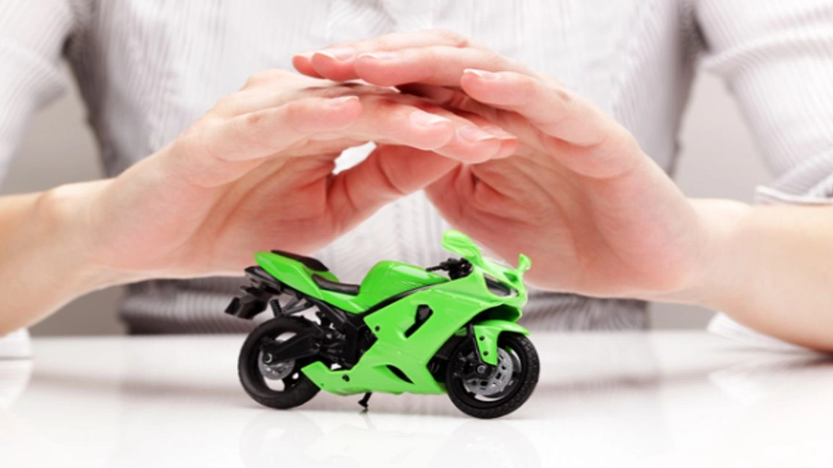 چطور در کمتر از ۵ دقیقه بیمه موتور سیکلت بگیریم؟ گامبهگام دریافت بیمه موتورسیکلت در بازار آنلاین بیمه