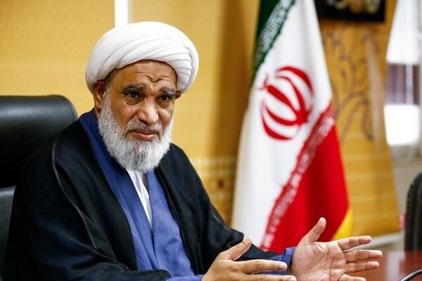 آیت الله کعبی: دشمن به دنبال شکاف میان مردم و روحانیت است