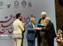 تجلیل از علی انسانی و حامد کاشانی در ویژه‌ برنامه «شجره طیبه» در قم
