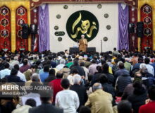 دشمن با هزینه سنگین در پی دور کردن نسل جدید از سیره اهل‌بیت(ع) است