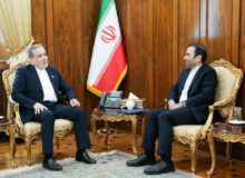 سفیر جدید ایران در ارمنستان با وزیر امور خارجه دیدار کرد