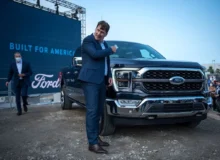 مدیرعامل فورد: اروپا خودروسازی‌اش را قمار کرده