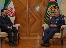 وزیر دفاع با سرپرست سازمان هواپیمایی کشوری دیدار کرد