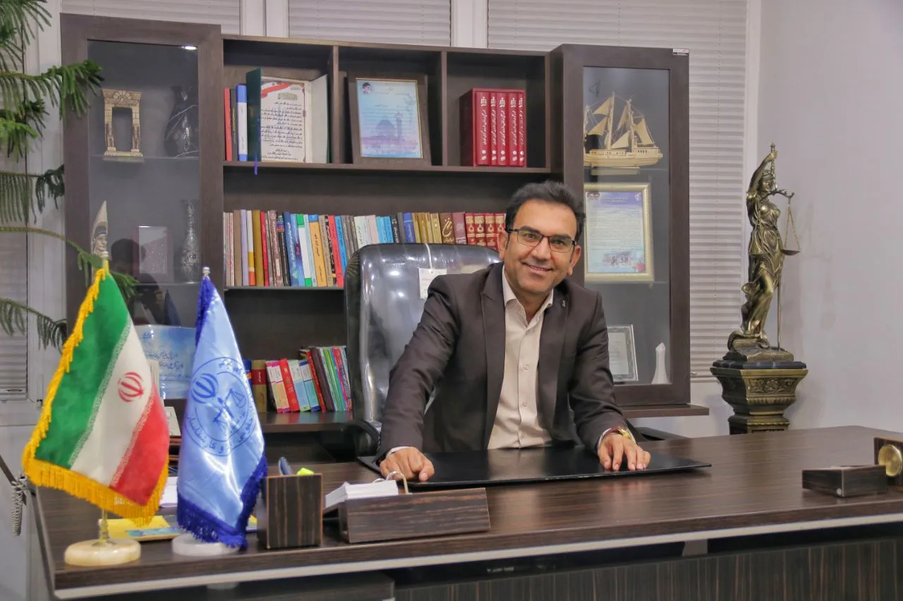 وکیل بهمن هاشمی