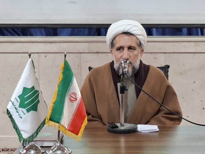 آیت‌الله مظفری: دوگانه‌سازی‌های کاذب ابزار ایجاد شکاف در جامعه است