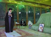 حضور رهبر انقلاب در حرم امام (ره) در آستانه دهه فجر