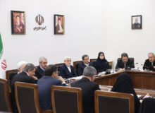 عارف: وضعیت بازار پول و سرمایه می‌تواند بهتر از شرایط فعلی شود