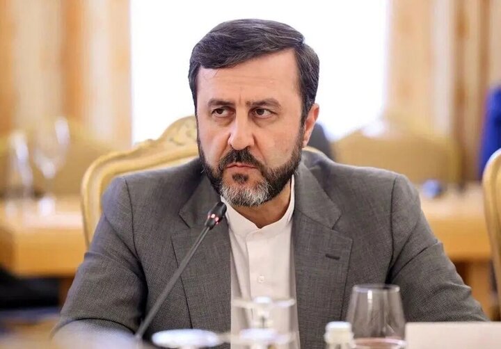  غریب آبادی: اولویت ما دفاع از ایران است نه مذاکره با آمریکا