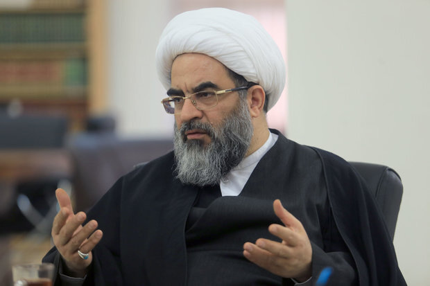 فاضل لنکرانی: مبلغین و فضلای حوزه باید در مقابل شبهات محکم بایستند
