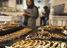 قفل نوسان قیمت بر بازار طلا | بی ثباتی نرخ فلز زرد معامله گران را بلاتکلیف کرده است