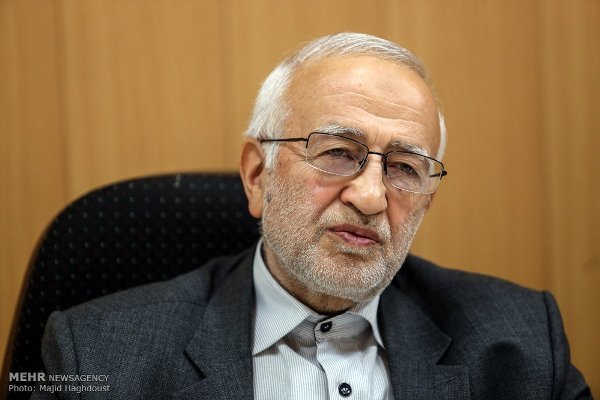 نبوی: آمریکاییها در انتخابات کارتر را برای حمایت از پهلوی محکوم کردند