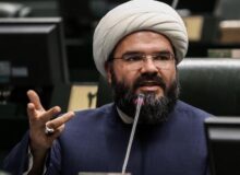 نیک‌بین: مردم ایران یک تار موی رهبر انقلاب را با همه دنیا عوض نمی‌کنند