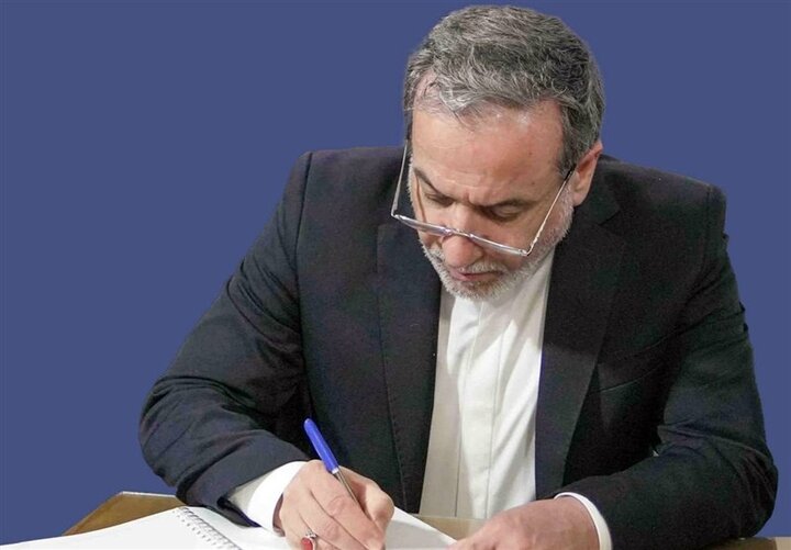 واکنش عراقچی به حضور نیروهای بیگانه در خلیج فارس