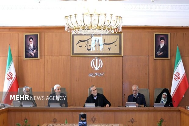 پزشکیان: بی‌توجهی به اقشار آسیب‌پذیر از عوامل مهم بروز نارضایتی‌ها است