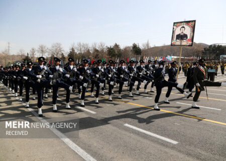 آیین اختتامیه دوره رزم مقدماتی هنرآموزان درجهداری ارتش برگزار شد