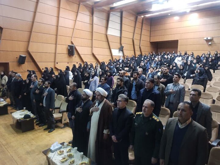 اختتامیه جشنواره استانی «پوستر نماز» در کوهدشت برگزار شد