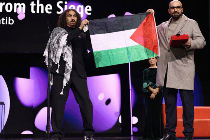 اختتامیه کاملا سیاسی برلیناله؛ خرس طلایی به «نامههای زرد» رسید اختتامیه کاملا سیاسی برلیناله؛ خرس طلایی به «نامههای زرد» رسید