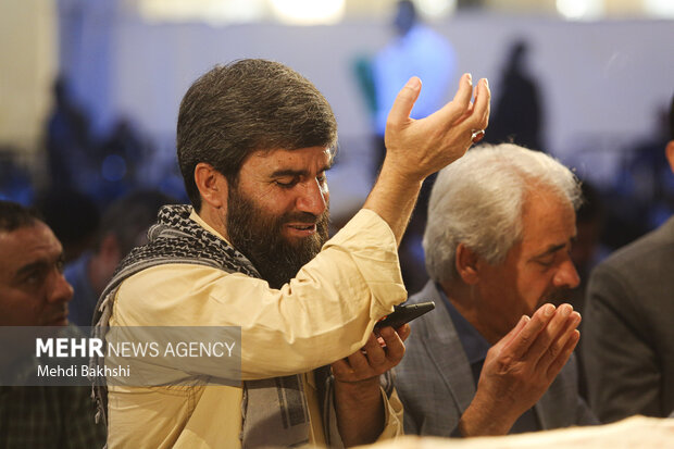 برنامه مناجات‌خوانی مداحان مشهور در ماه رمضان