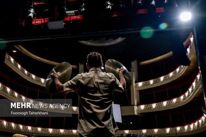 معمای کنسرت‌های خاموش در برزخ سیاست؛ اجرا رفتن یا نرفتن مسئله این است؟