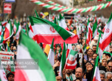 تداوم مسیر پیشرفت مرهون تلاش بی‌وقفه مردم و خدمتگزاران نظام است