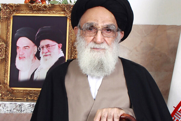 تسلیت سخنگویان ارتش و سپاه در پی درگذشت آیت‌الله محمودی گلپایگانی