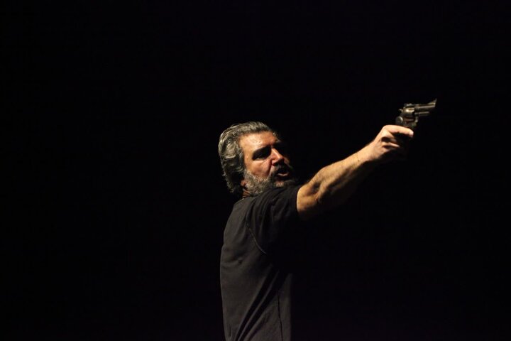 تقابل ۲ دوست قدیمی پس از ۴۰ سال؛ کارگردانی متن ایستا چالشی است! تقابل ۲ دوست قدیمی پس از ۴۰ سال؛ کارگردانی متن ایستا چالشی است!