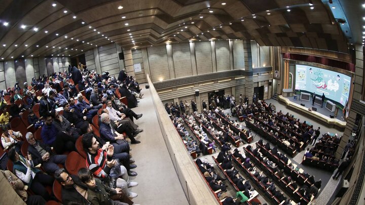 جشن ولادت حضرت علی‌اکبر (ع) با تجلیل از جوانان برتر قم برگزار شد