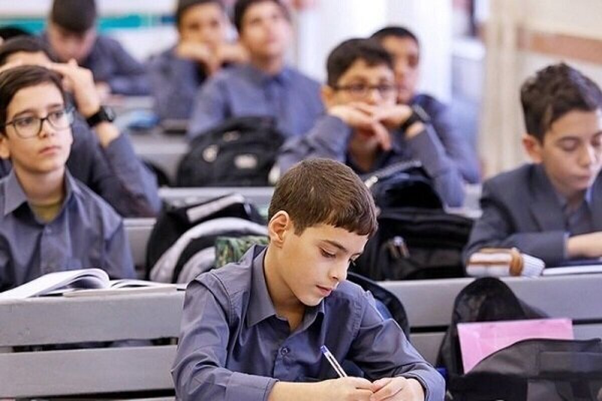 خبر مهم برای دانشآموزان / ساعت آغاز به کار مدارس در ماه رمضان تغییر میکند؟