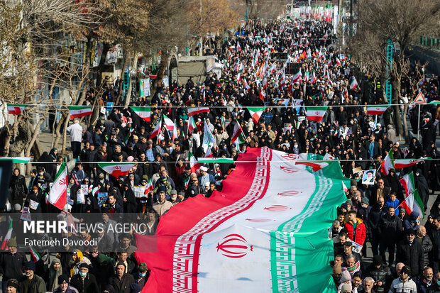 دعوت ۱۴۰۴ عضو هیات علمی دانشگاه از مردم برای حضور در راهپیمایی ۲۲ بهمن