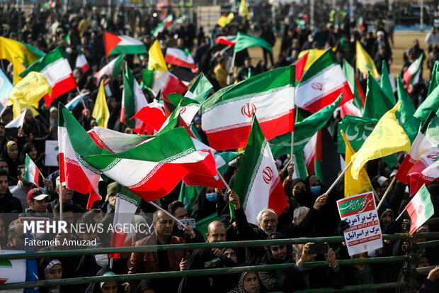دهه فجر با شعار «ایران مقتدر، ملت پیروز»